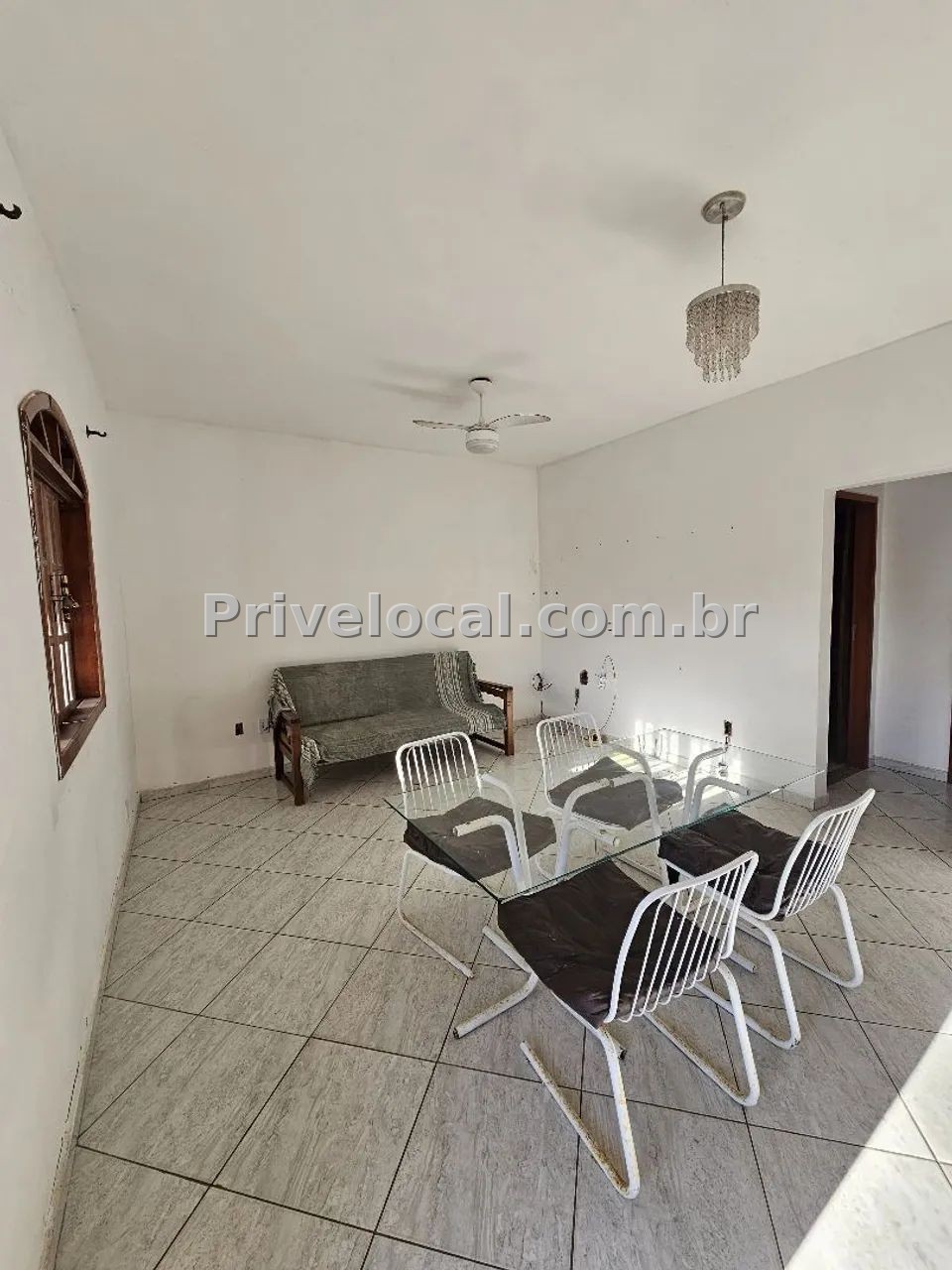 Bela casa com amplo espaço